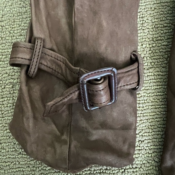 Sisii Brown Double-Breasted Leather Trench Coat - Picture 6 of 16